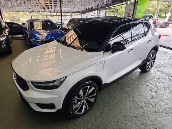 VOLVO XC40 1.5 T5 RECHARGE R-DESIGN GEARTRONIC